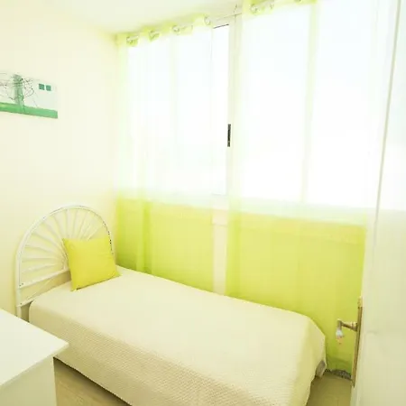 Cozy Townhouse Close To The Beach *