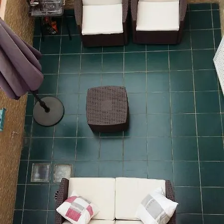 Cozy Townhouse Close To The Beach 아파트 *